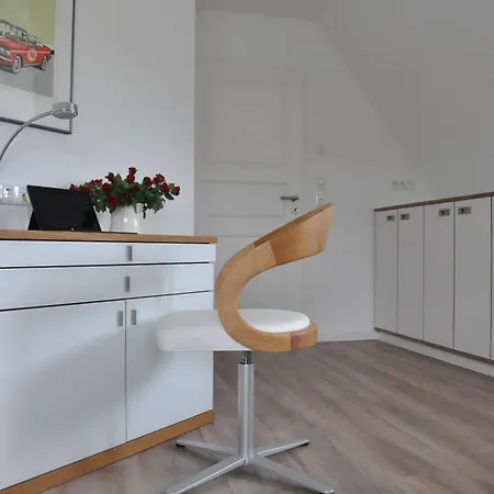 Tatil Evi Reetdachhaus Am Bodden Mit Sauna