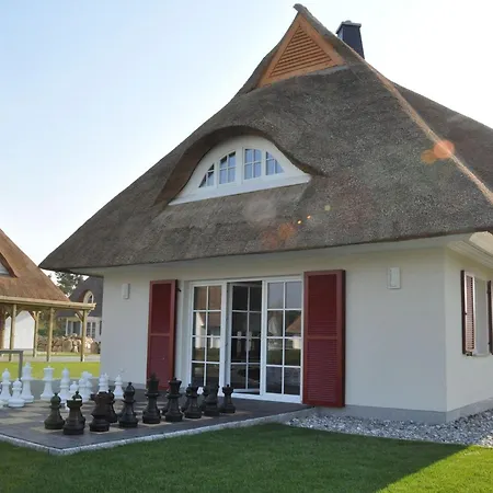 Tatil Evi Reetdachhaus Am Bodden Mit Sauna Fuhlendorf (Mecklenburg-Vorpommern)